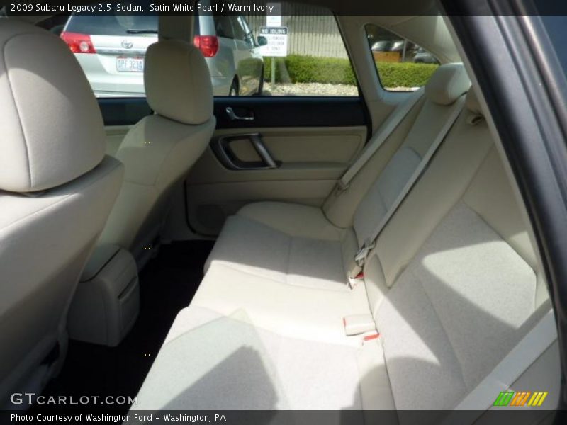 Satin White Pearl / Warm Ivory 2009 Subaru Legacy 2.5i Sedan