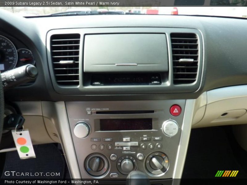 Satin White Pearl / Warm Ivory 2009 Subaru Legacy 2.5i Sedan