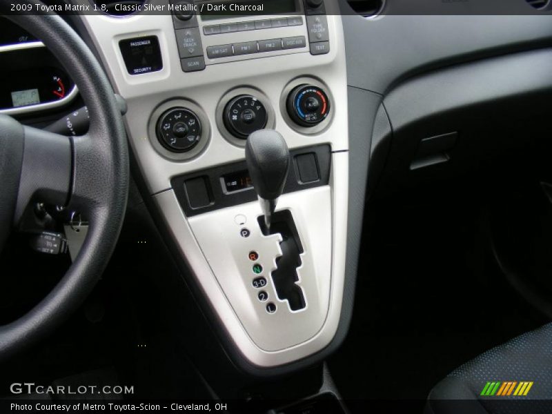 Classic Silver Metallic / Dark Charcoal 2009 Toyota Matrix 1.8