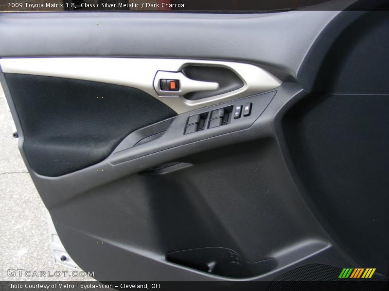 Classic Silver Metallic / Dark Charcoal 2009 Toyota Matrix 1.8
