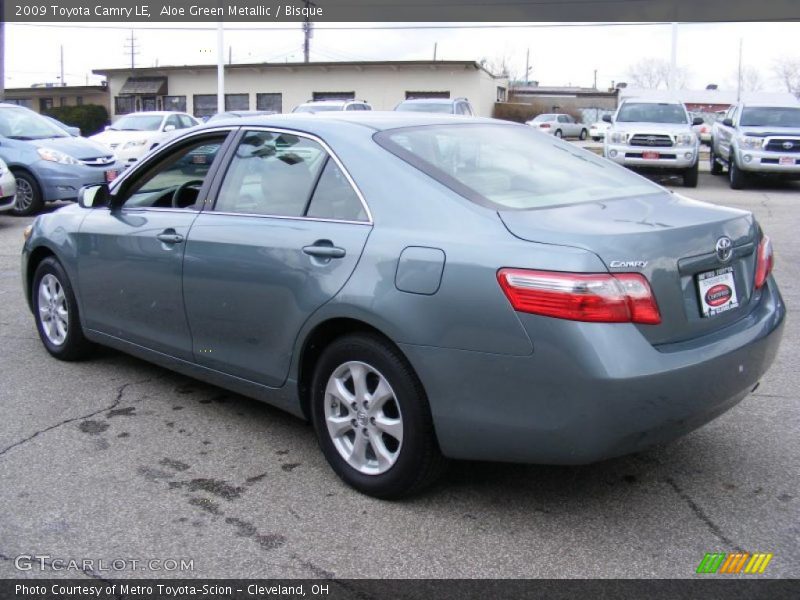Aloe Green Metallic / Bisque 2009 Toyota Camry LE