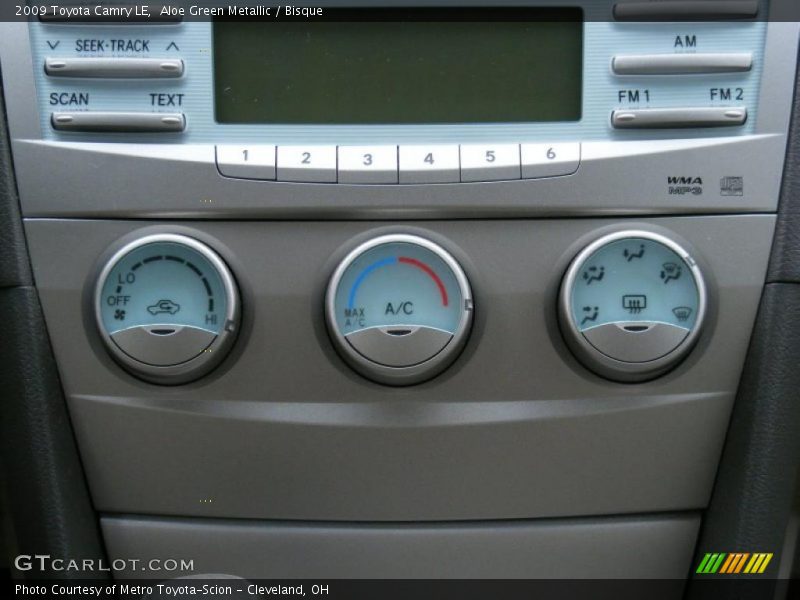 Aloe Green Metallic / Bisque 2009 Toyota Camry LE