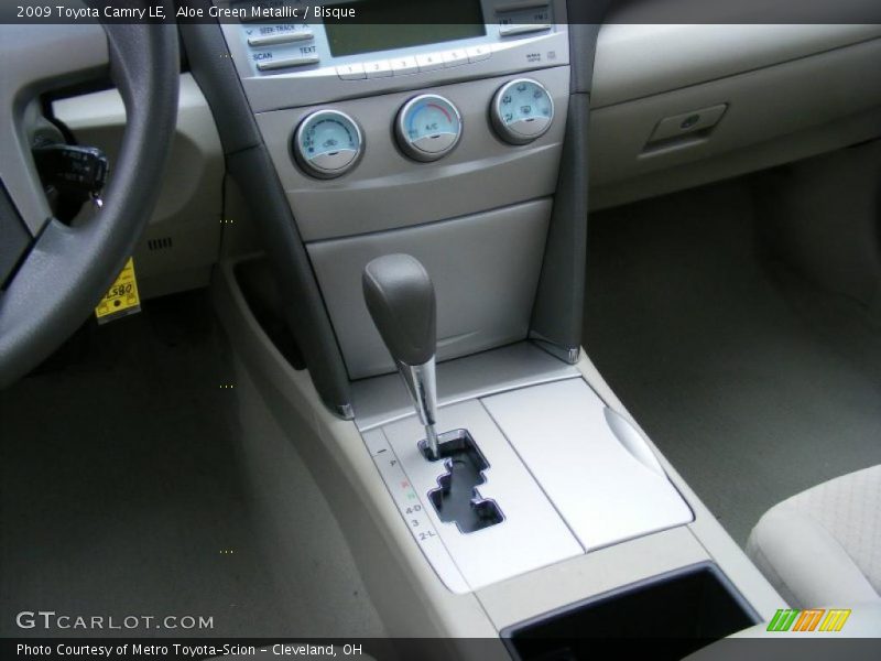 Aloe Green Metallic / Bisque 2009 Toyota Camry LE