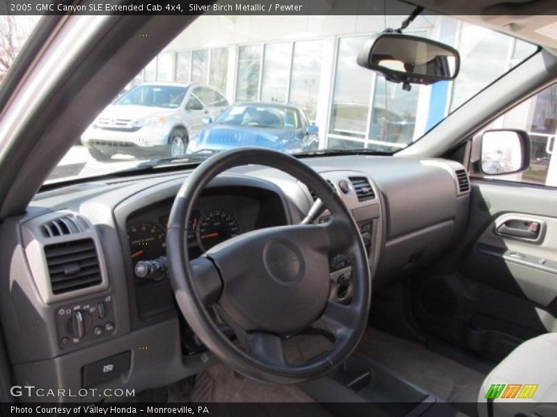  2005 Canyon SLE Extended Cab 4x4 Steering Wheel