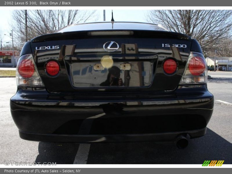 Black Onyx / Black 2002 Lexus IS 300