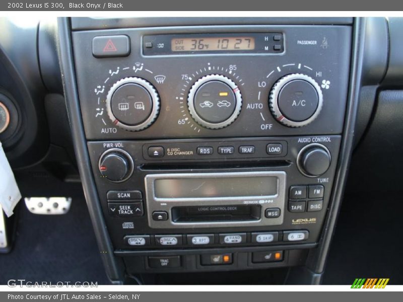 Black Onyx / Black 2002 Lexus IS 300