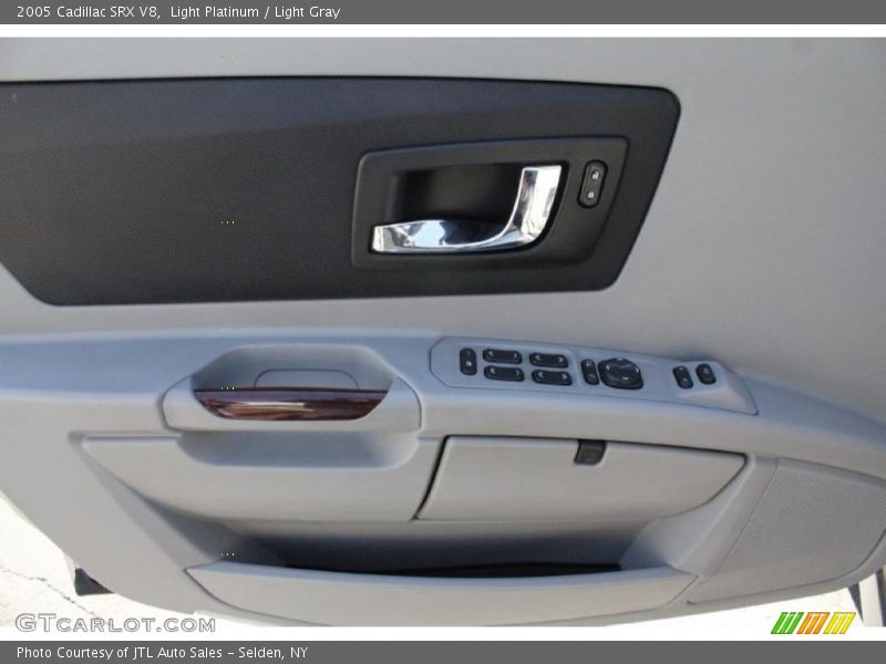 Light Platinum / Light Gray 2005 Cadillac SRX V8
