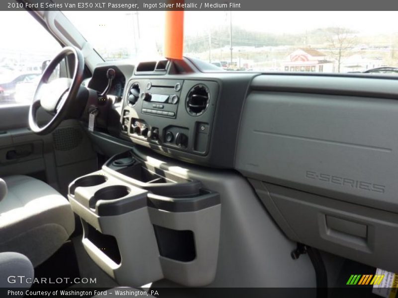Dashboard of 2010 E Series Van E350 XLT Passenger