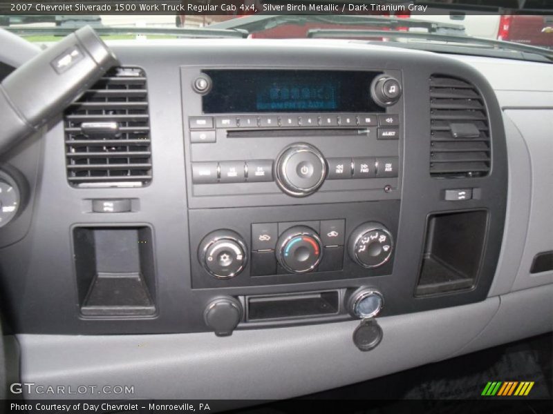 Controls of 2007 Silverado 1500 Work Truck Regular Cab 4x4