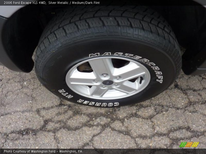 Silver Metallic / Medium/Dark Flint 2006 Ford Escape XLS 4WD