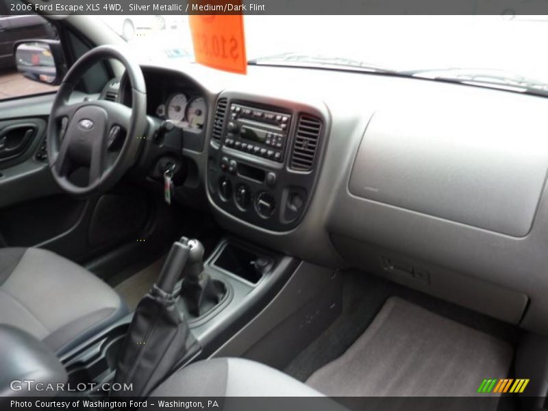Silver Metallic / Medium/Dark Flint 2006 Ford Escape XLS 4WD