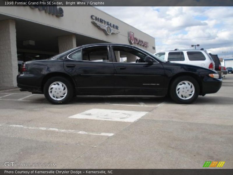 Bright White / Graphite 1998 Pontiac Grand Prix SE Sedan