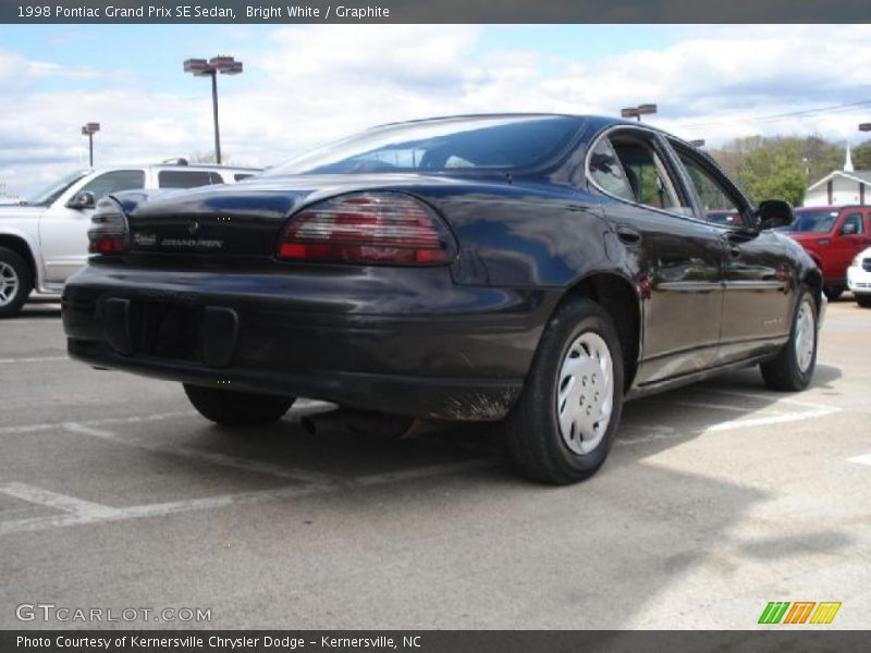 Bright White / Graphite 1998 Pontiac Grand Prix SE Sedan