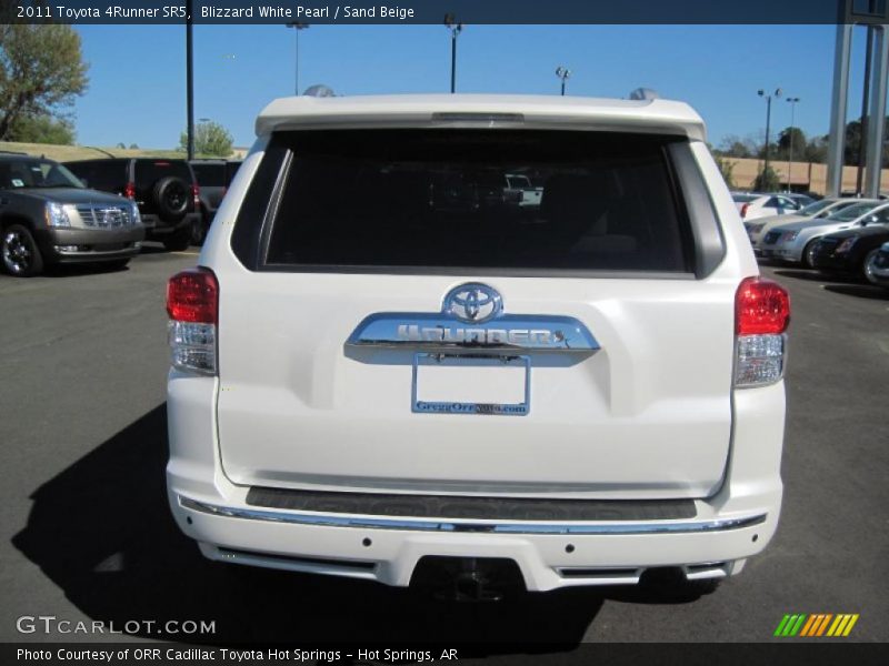 Blizzard White Pearl / Sand Beige 2011 Toyota 4Runner SR5