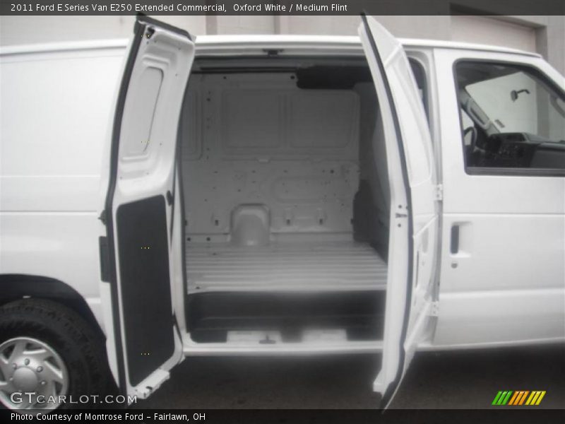 Oxford White / Medium Flint 2011 Ford E Series Van E250 Extended Commercial