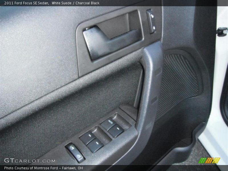 White Suede / Charcoal Black 2011 Ford Focus SE Sedan