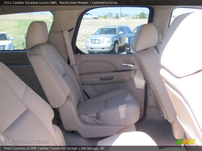  2011 Escalade Luxury AWD Cashmere/Cocoa Interior