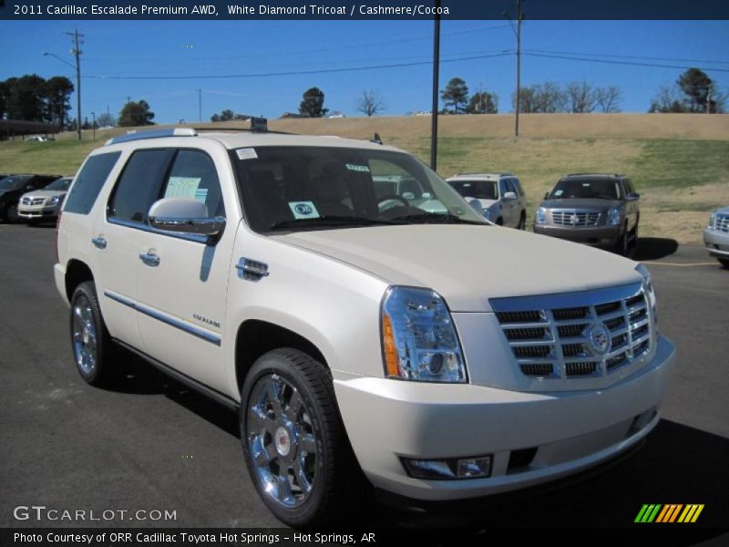 Front 3/4 View of 2011 Escalade Premium AWD