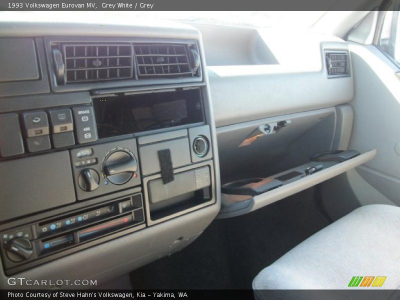 Dashboard of 1993 Eurovan MV