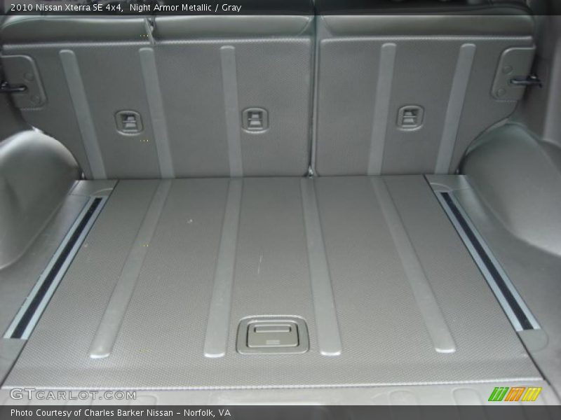  2010 Xterra SE 4x4 Trunk
