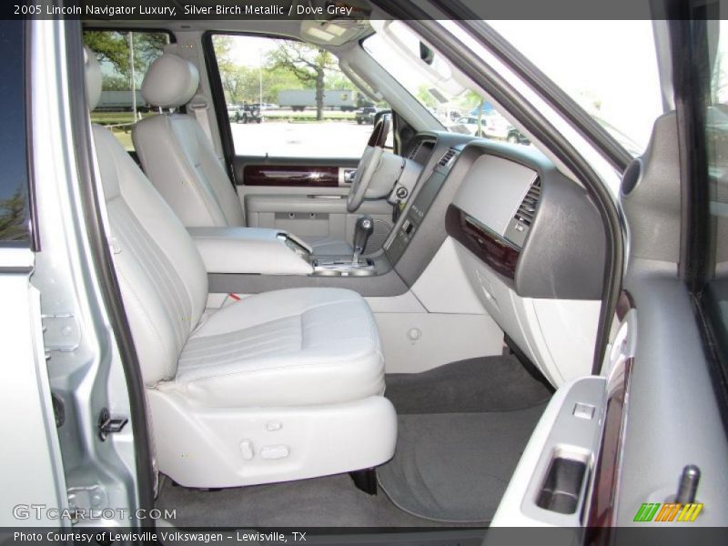 Silver Birch Metallic / Dove Grey 2005 Lincoln Navigator Luxury