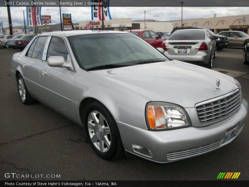 Sterling Silver / Oatmeal 2001 Cadillac DeVille Sedan