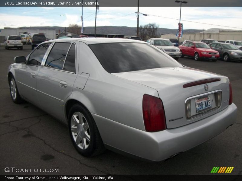 Sterling Silver / Oatmeal 2001 Cadillac DeVille Sedan