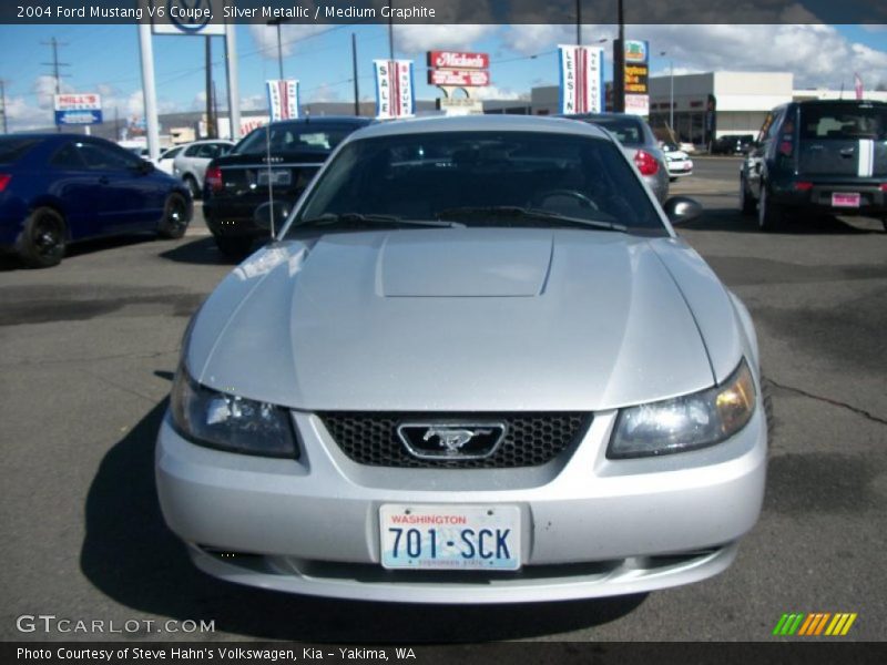 Silver Metallic / Medium Graphite 2004 Ford Mustang V6 Coupe