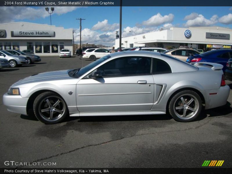 Silver Metallic / Medium Graphite 2004 Ford Mustang V6 Coupe