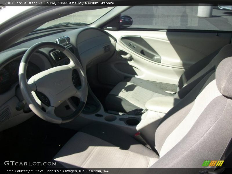 Silver Metallic / Medium Graphite 2004 Ford Mustang V6 Coupe
