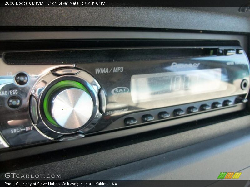 Bright Silver Metallic / Mist Grey 2000 Dodge Caravan