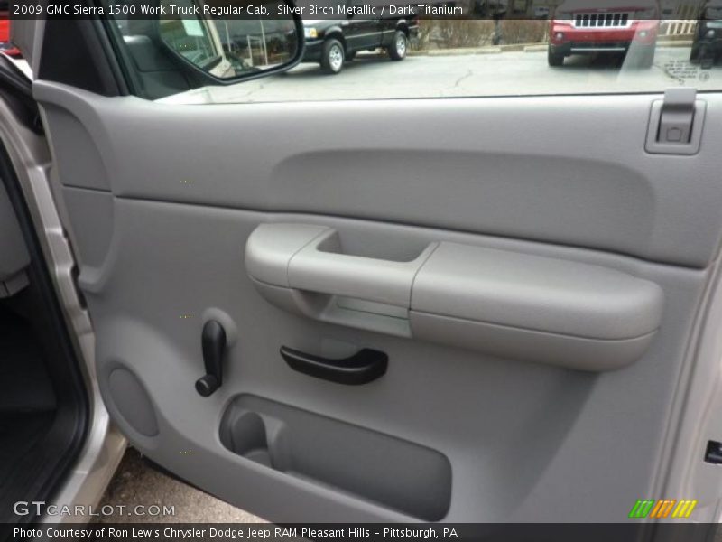 Door Panel of 2009 Sierra 1500 Work Truck Regular Cab