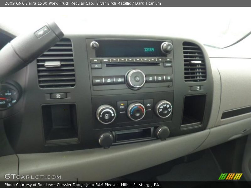 Controls of 2009 Sierra 1500 Work Truck Regular Cab