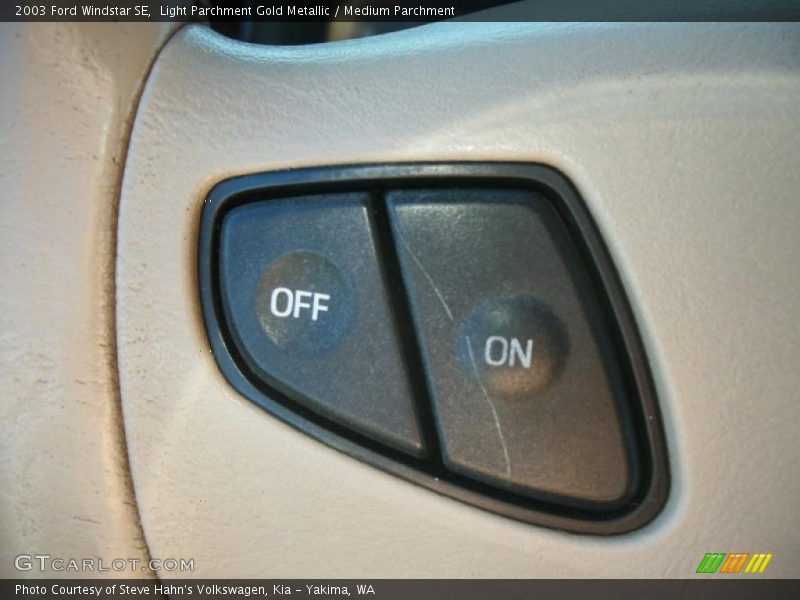 Light Parchment Gold Metallic / Medium Parchment 2003 Ford Windstar SE