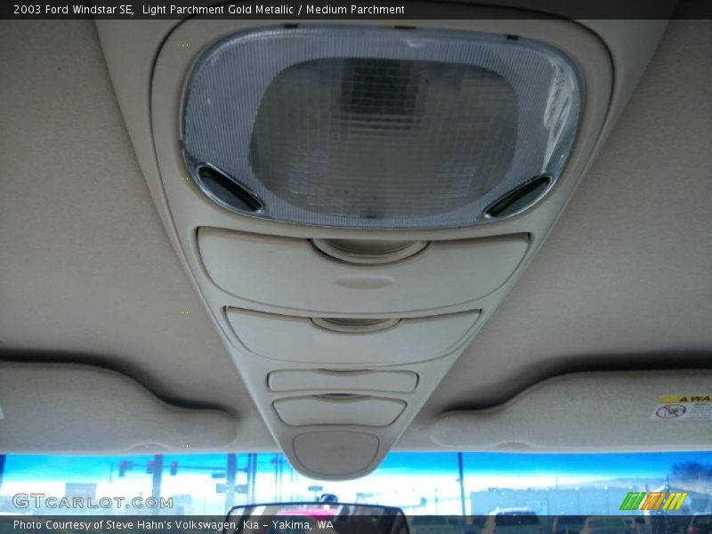 Light Parchment Gold Metallic / Medium Parchment 2003 Ford Windstar SE