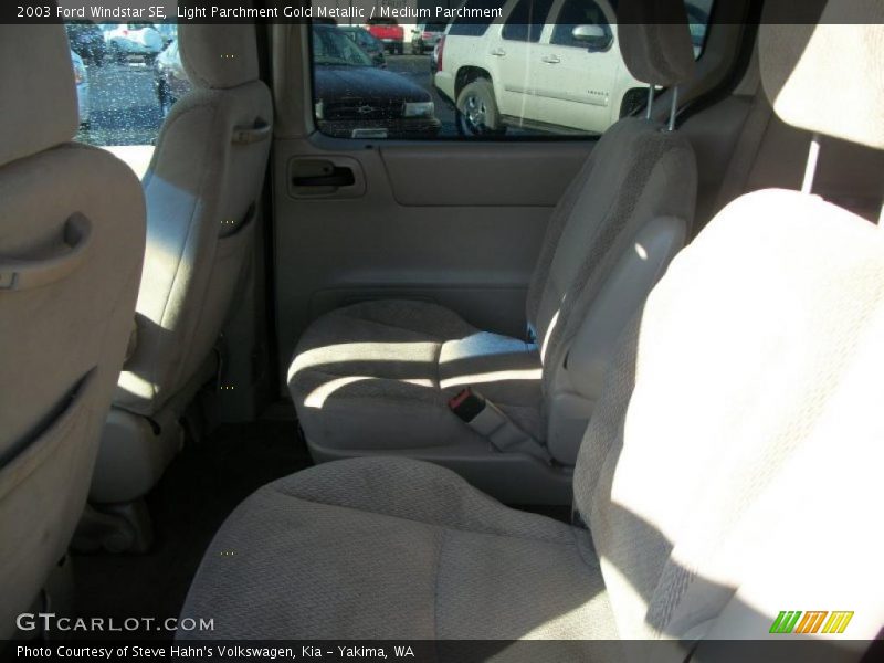 Light Parchment Gold Metallic / Medium Parchment 2003 Ford Windstar SE