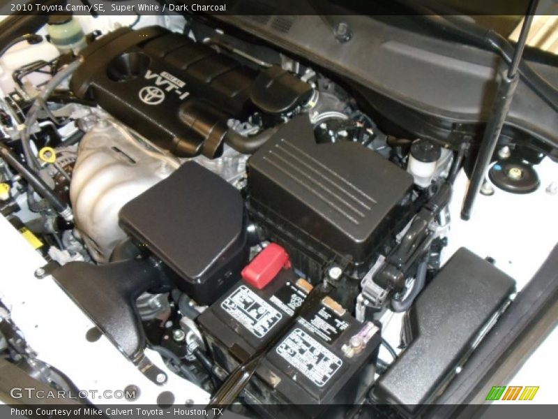 Super White / Dark Charcoal 2010 Toyota Camry SE