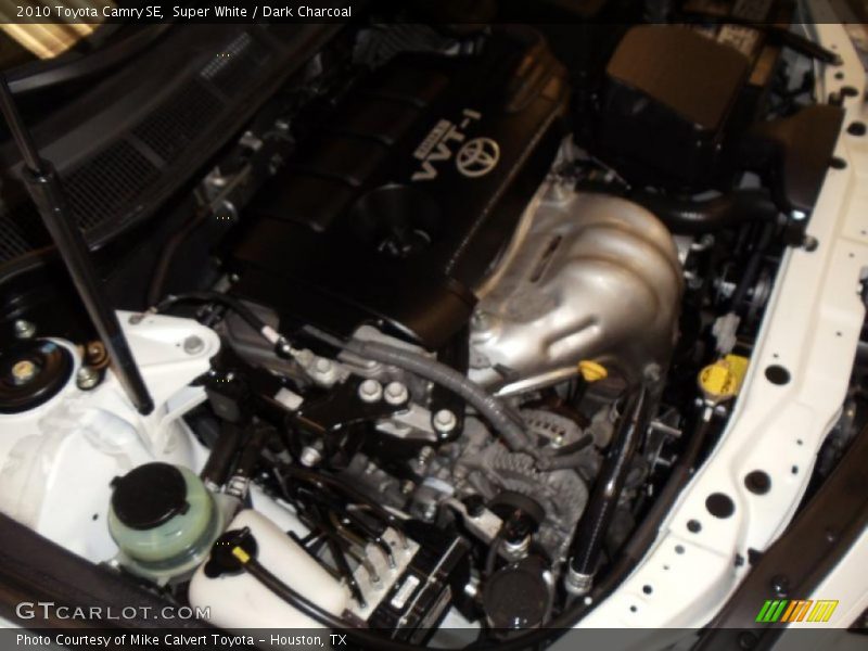Super White / Dark Charcoal 2010 Toyota Camry SE