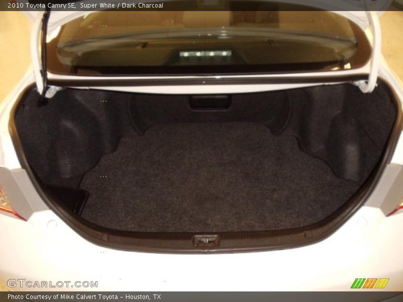 Super White / Dark Charcoal 2010 Toyota Camry SE
