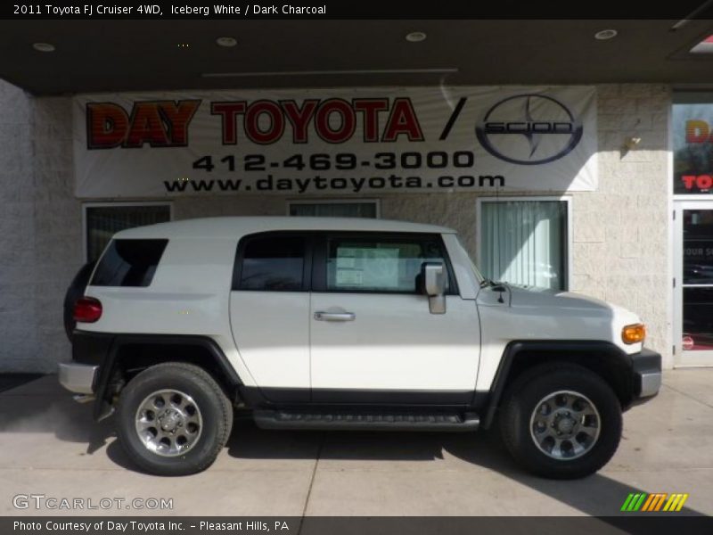 Iceberg White / Dark Charcoal 2011 Toyota FJ Cruiser 4WD