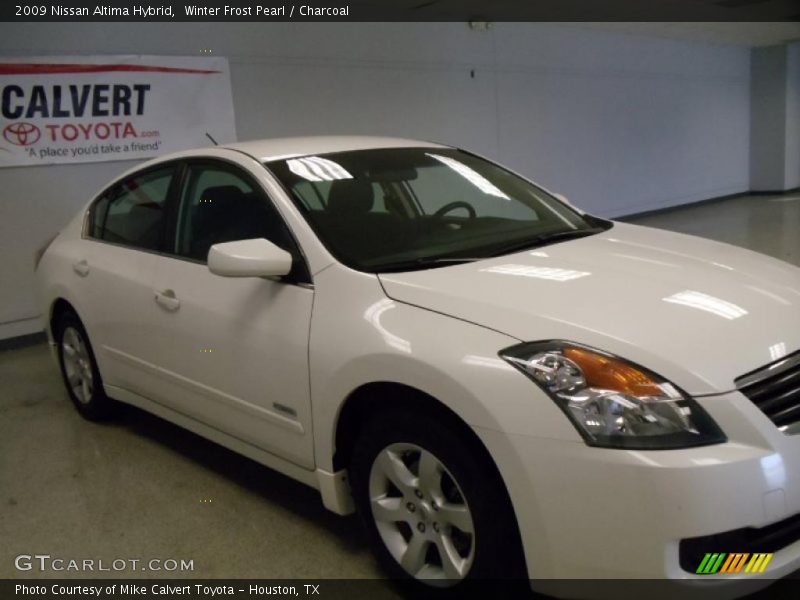 Winter Frost Pearl / Charcoal 2009 Nissan Altima Hybrid