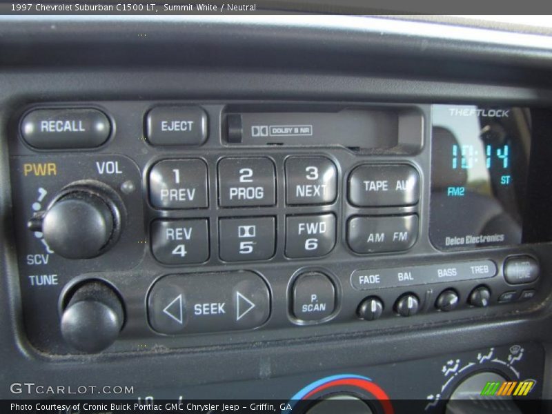 Controls of 1997 Suburban C1500 LT