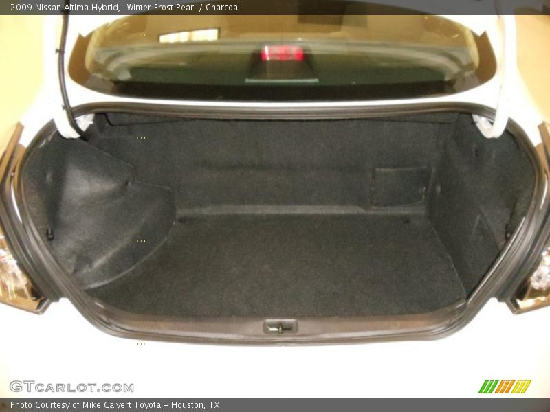  2009 Altima Hybrid Trunk