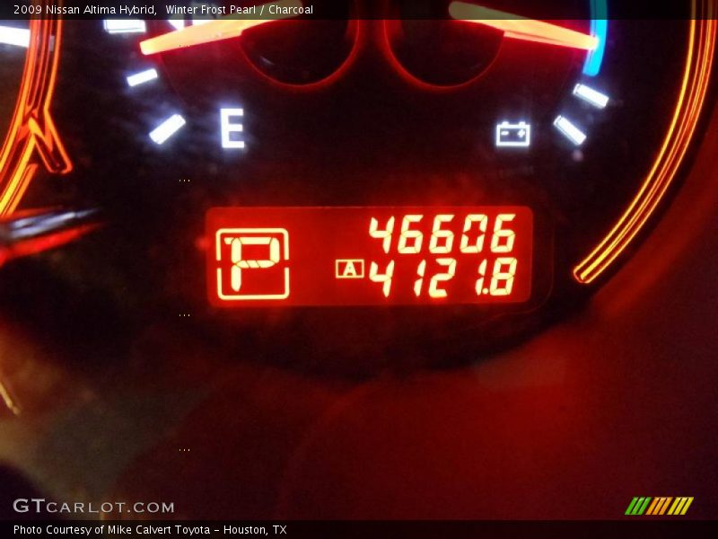 Winter Frost Pearl / Charcoal 2009 Nissan Altima Hybrid