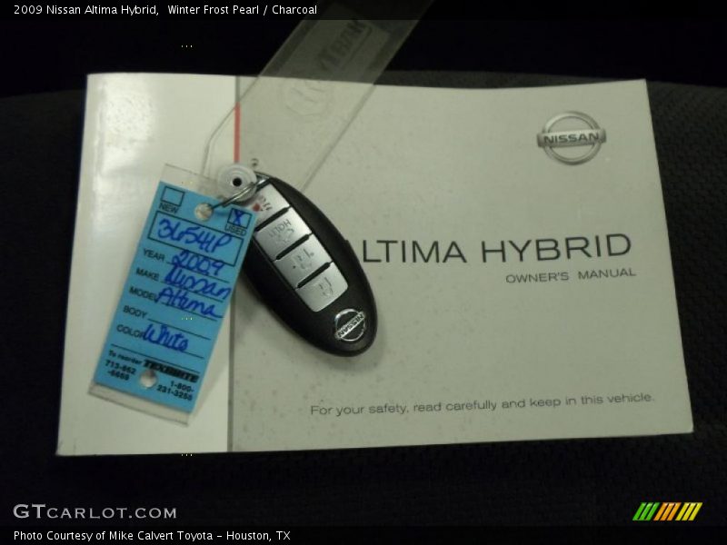 Winter Frost Pearl / Charcoal 2009 Nissan Altima Hybrid