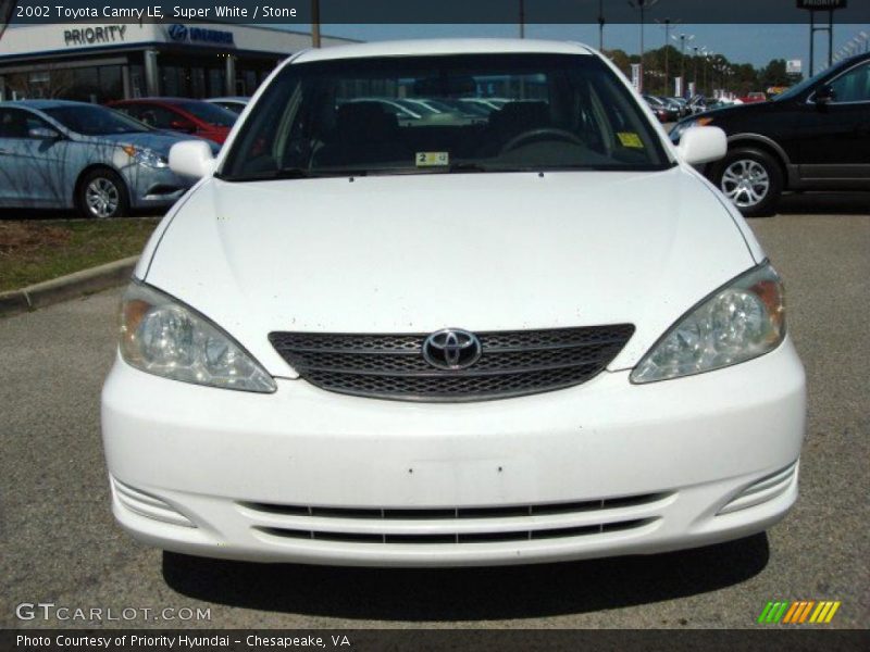Super White / Stone 2002 Toyota Camry LE