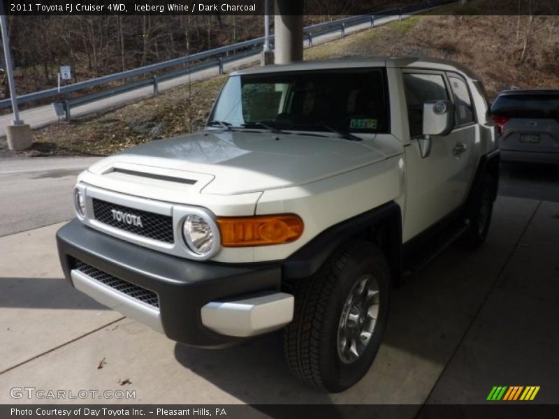 Iceberg White / Dark Charcoal 2011 Toyota FJ Cruiser 4WD