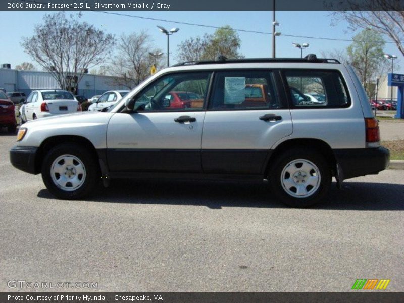 Silverthorn Metallic / Gray 2000 Subaru Forester 2.5 L