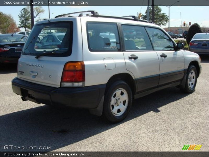 Silverthorn Metallic / Gray 2000 Subaru Forester 2.5 L