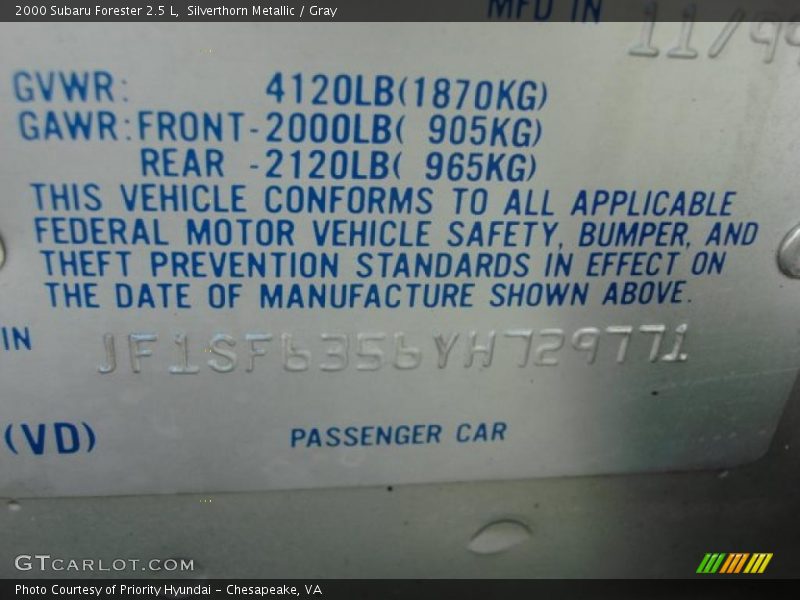 Silverthorn Metallic / Gray 2000 Subaru Forester 2.5 L